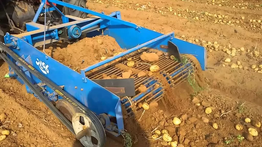 potato digger modern agricultural machinery
