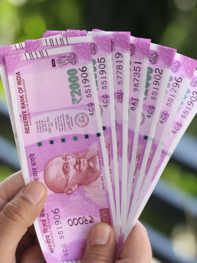 2000 रुपये के नोट का सर्कुलेशन होगा बंद RBI ने लिया महत्वपूर्ण निर्णय